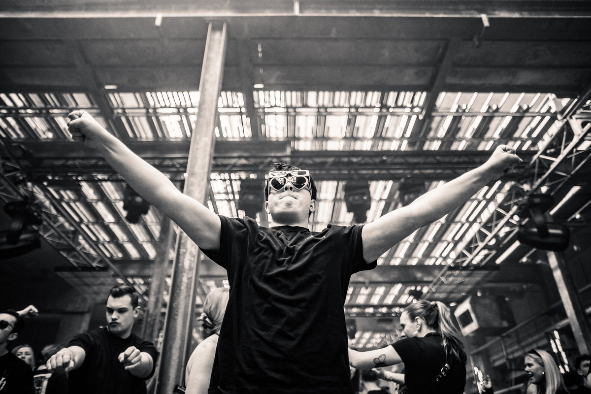 Loading... just a sec